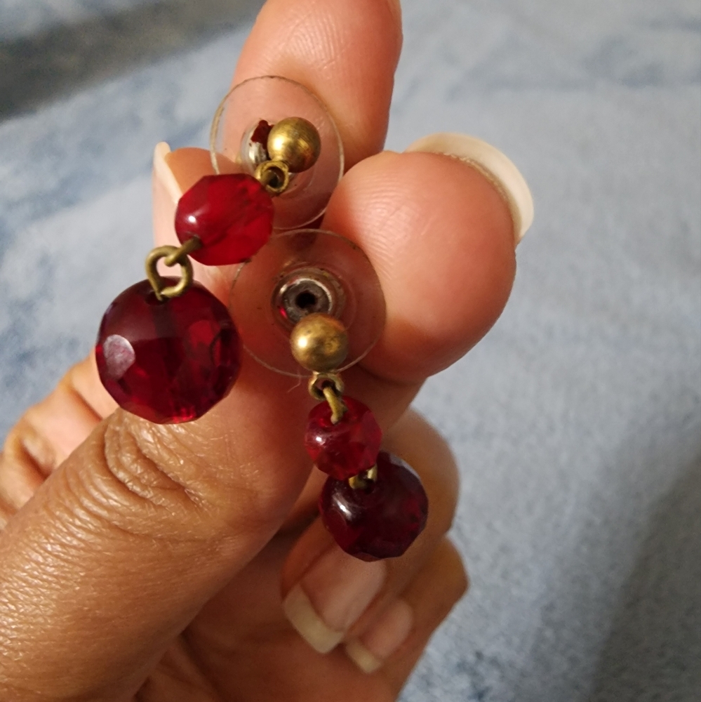 Vintage-Inspired Red Faceted Bead Dangle Earrings